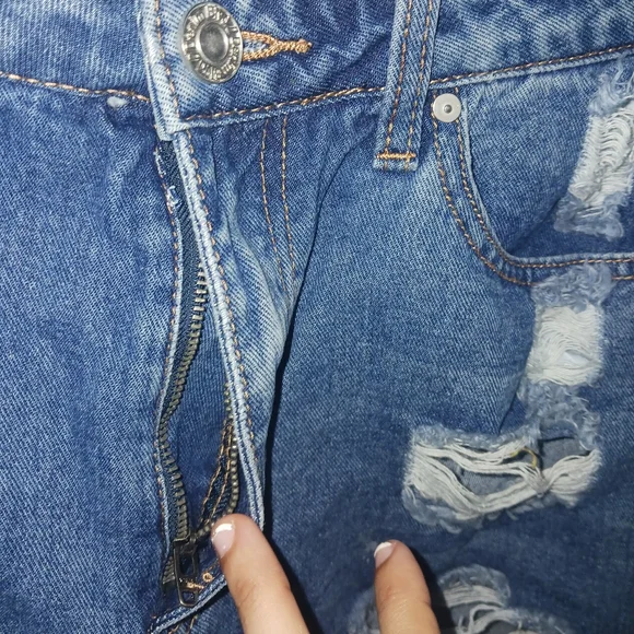 Denim Blvd Women ripped denim blue short - Picture 4 of 10